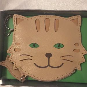 Kids change purse with key holder. NWT.